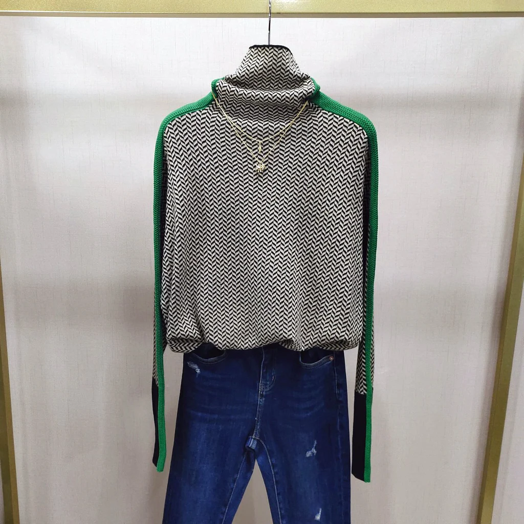 Massi - Turtleneck Sweater